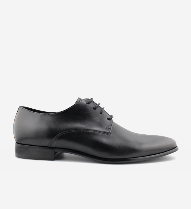 James plain-toe derby in Black