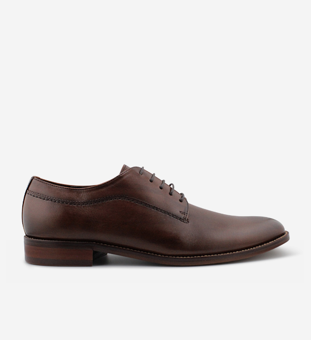Lucas oxford in Brown