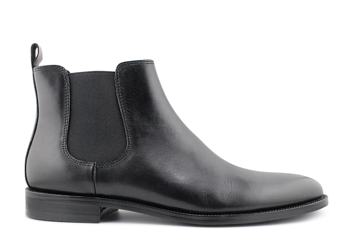 Stewart chelsea boot in Black/black