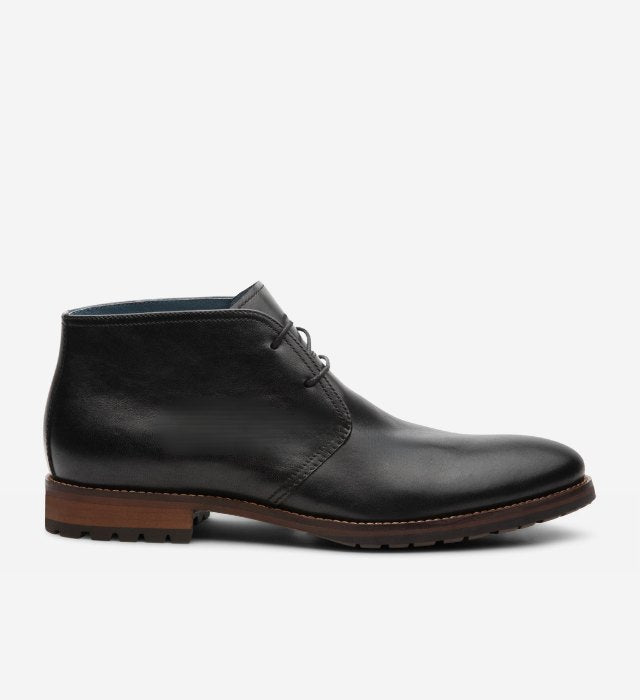 Dixon chukka boot in Black